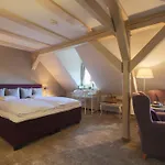 Romantik Am Bruehl 호텔