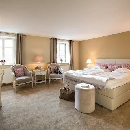 Romantik Am Bruehl 4*