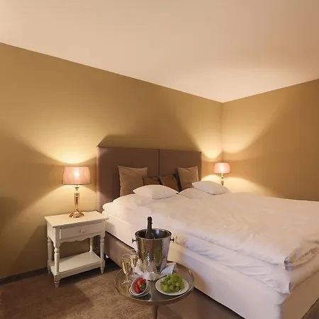 Otel Romantik Am Bruehl 4*