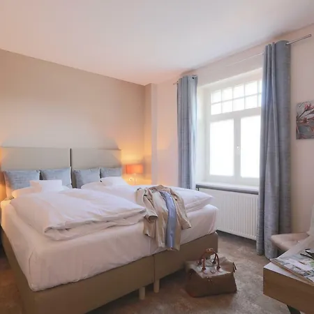 Отель Romantik Am Bruehl 4*