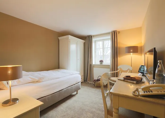 Hotel Romantik Am Brühl 4*