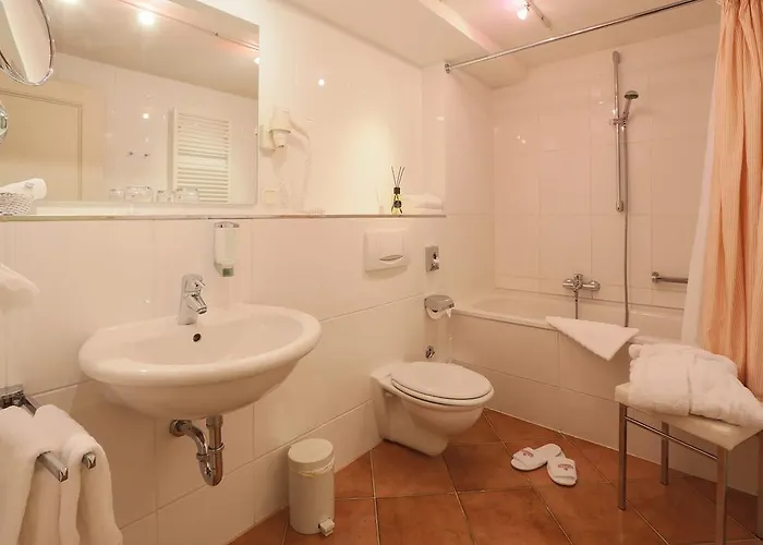 Romantik Am Bruehl Szálloda