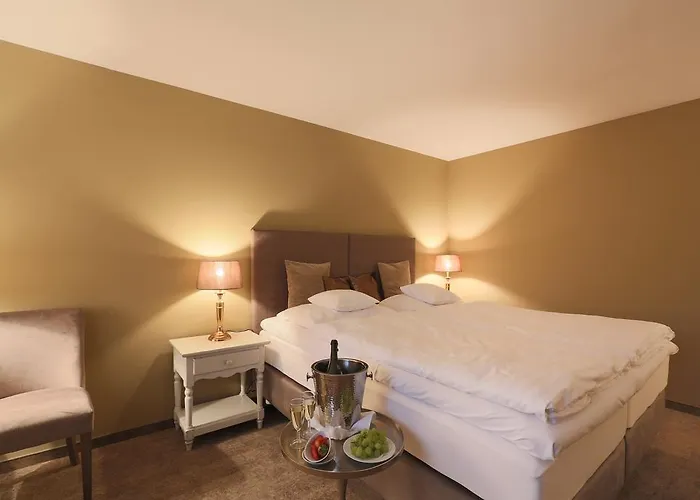 Hotel Romantik Am Brühl 4*